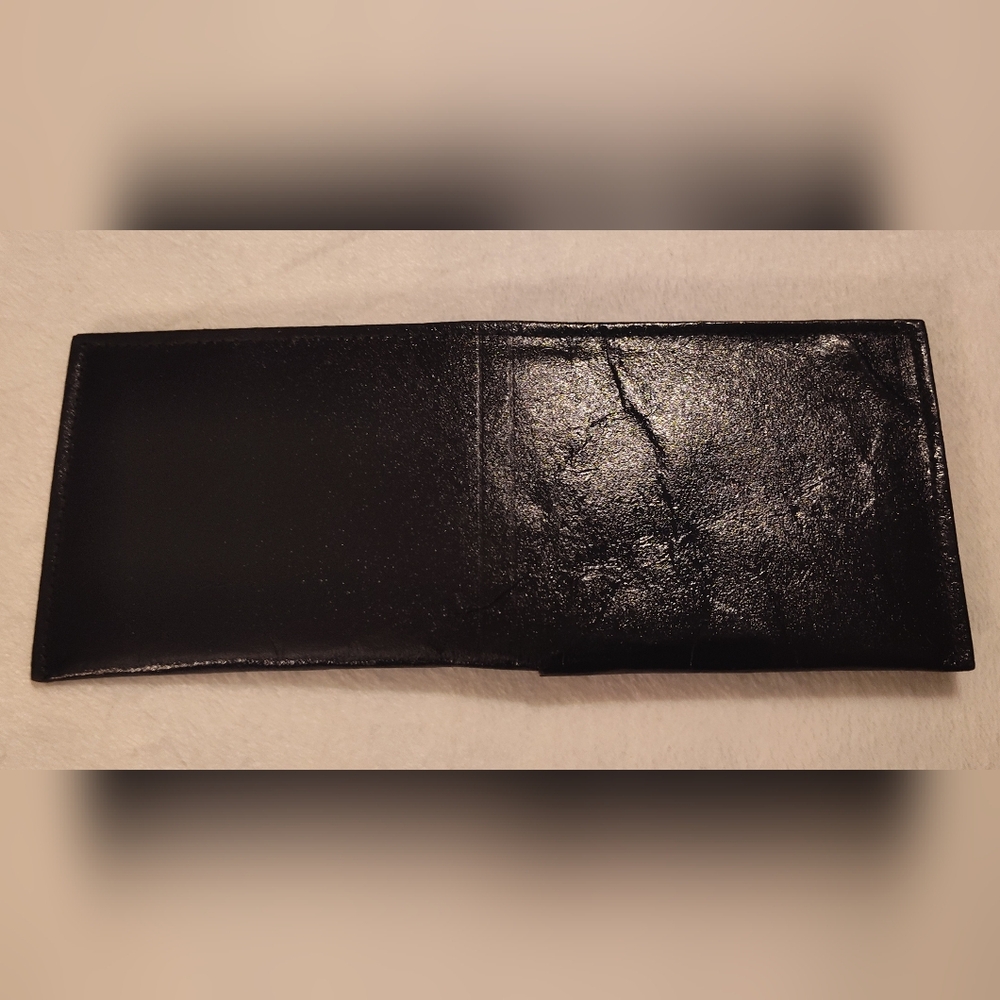 Vintage SUME Sleek Black Leather Wallet